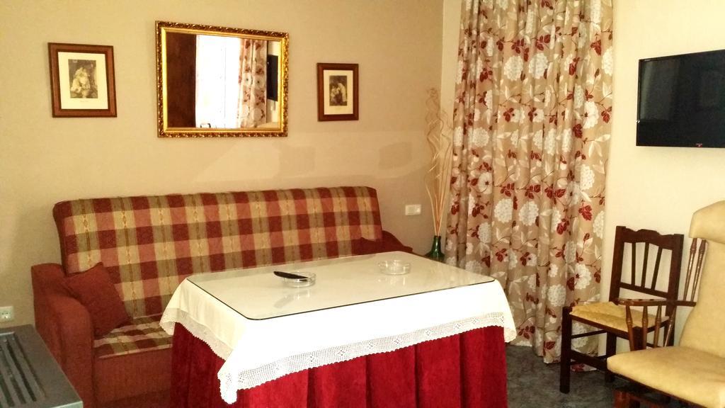 Castor Y Polux Apartment เอลกัสตอร์ ภายนอก รูปภาพ
